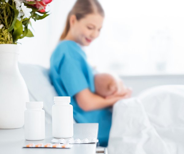 Влияют ли лекарства, принимаемые мамой во время лактации, на состав грудного молока? (задали 79,52% женщин)
