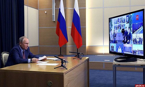 Президент отметил серьезное обновление списка кандидатов в Госдуму от «Единой России» Президент отметил серьезное обновление списка кандидатов в Госдуму от «Единой России»