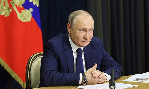 Путин согласился с идеей продумать возможность использования маткапитала на ремонт Путин согласился с идеей продумать возможность использования маткапитала на ремонт
